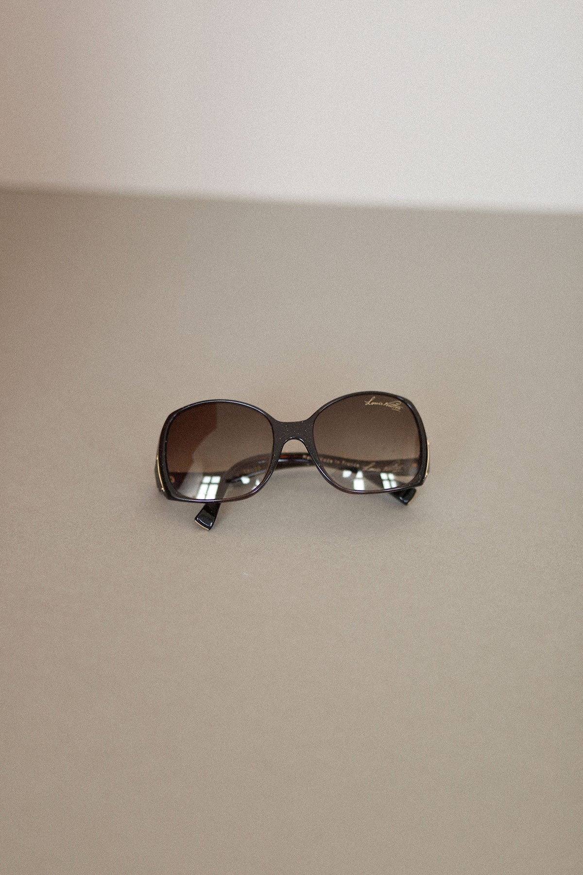 Louis Vuitton vintage sunglasses l Reflets studio – Reflets studio